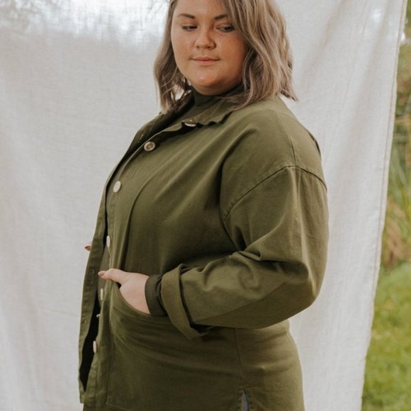 Mien Studios Painters Button Jacket in Forest Green - Picture 6 of 6